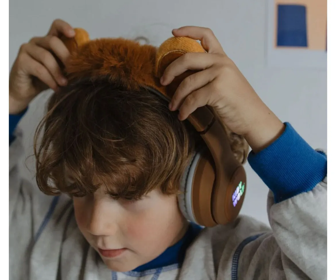 Auriculares KidyEars Infantiles con Orejas de Animal León