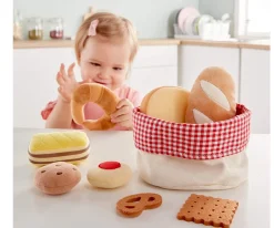 Cesta de Pan y Dulces