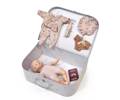 Maleta Vintage "Kit Recién Nacido" Petits Coeurs Roses para Muñecos Babies