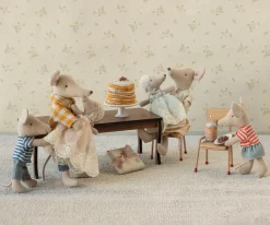 Mesa de Comedor Larga para Ratones