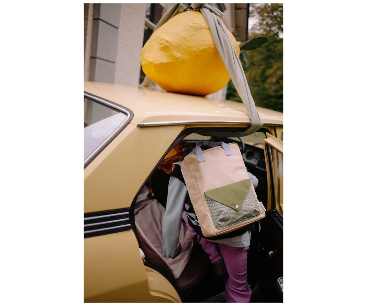 Mochila Grande Personalizable Sticky Lemon Envelope Twiggy Beige