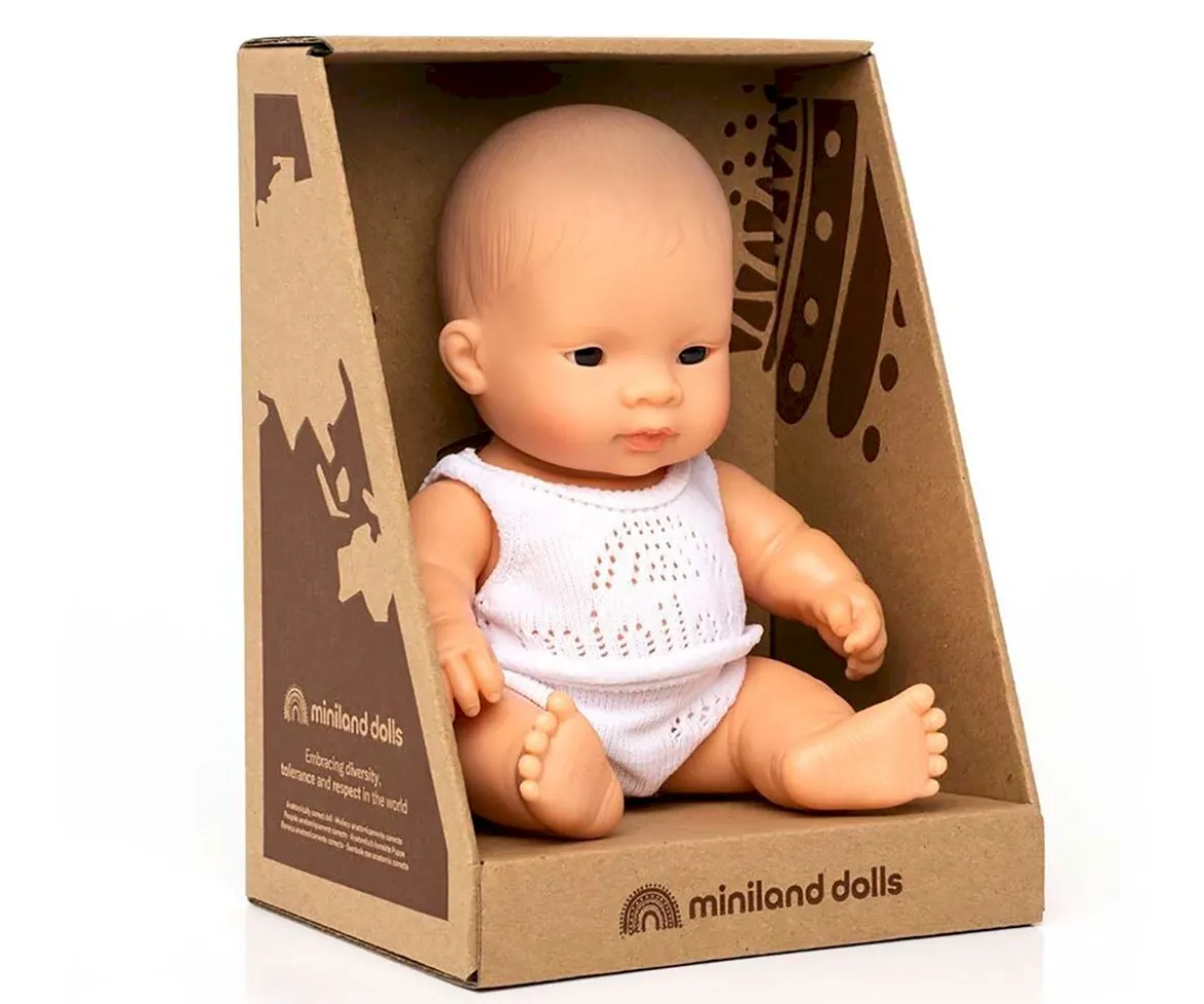 Muñeco Bebé Asiático 21cm