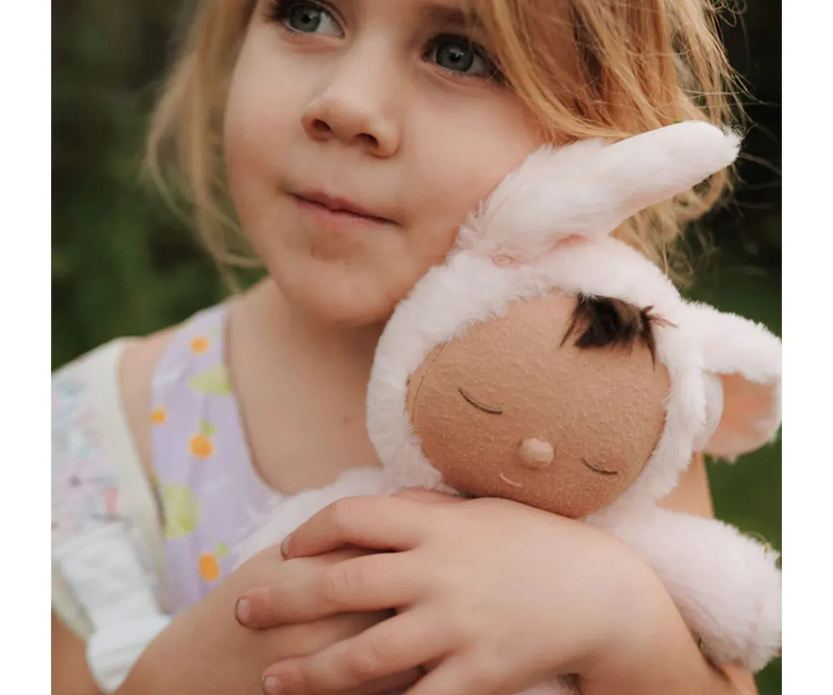 Muñeco Dinkum Cozy Bunny Pip