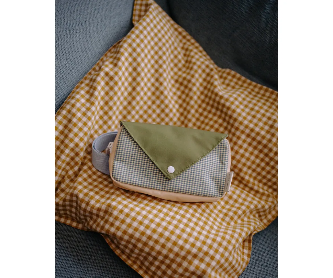 Riñonera Envelope Tickling Grass