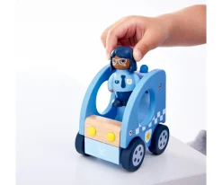 The Blaring Police Car con Cuento